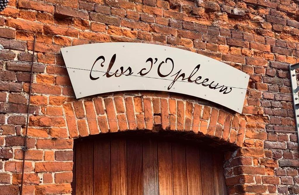 ommuurde wijnliefde.
Clos d’Opleeuw,